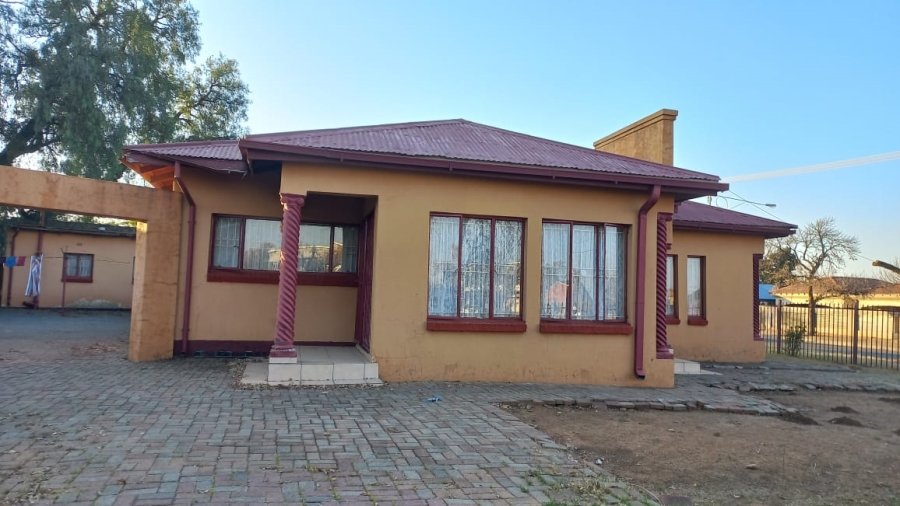 4 Bedroom Property for Sale in Ehrlich Park Free State